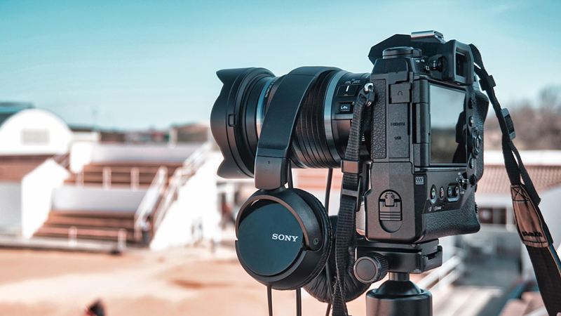 En-Iyi-Fotograf-Makinesi-Secenekleri-2-Sony En İyi Fotoğraf Makinesi Seçenekleri – Şaşırtıcı Özellikler ve Karşılaştırmalar